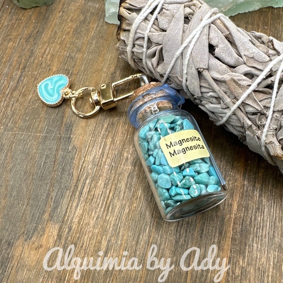 Blue magnesite crystal bottle card/key holder keychain bag charms - Picture 2 of 2